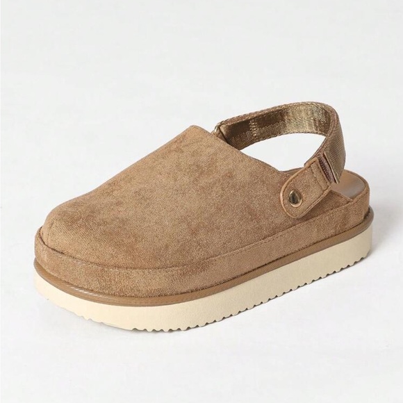 Shoes - Tan Slingback Shoe